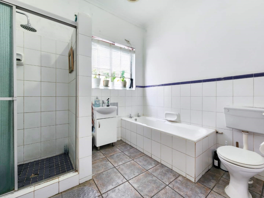 3 Bedroom Property for Sale in Woodstock Western Cape
